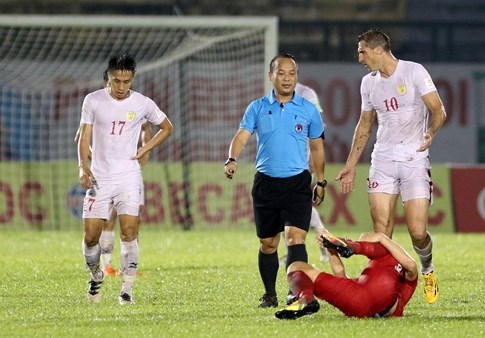 Công Vinh sang châu Âu tuyển đàn em Ibrahimovic thay tiền đạo 'chân gỗ' - ảnh 2