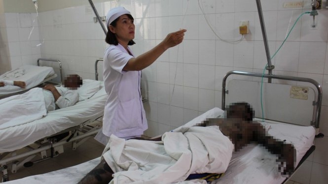 Khi cháy, nhiều sinh viên nhảy từ lầu 2, 3 xuống 