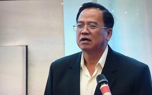 “Tại sao doanh nghiệp lại chỉ biếu xe hơi?”