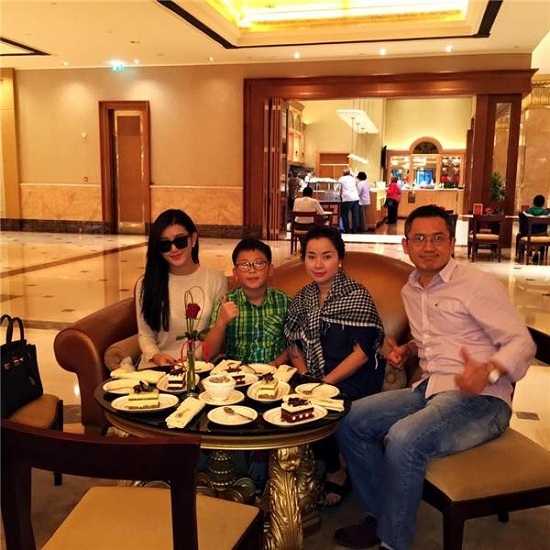 Tin tức showbiz, tin tức giải trí, tin tức giải trí trong ngày, tin tức sao Việt, Hoài Linh, Kỳ Hân, Huyền My, Phan Đinh Tùng, Ngọc Trinh.