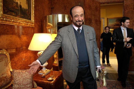  Ông Rifaat al-Assad tại Paris năm 2011. Cảnh sát Tây Ban Nhà vừa thu giữ tài sản trị giá 750 triệu USD của gia đình ông này. Ảnh: AP 
