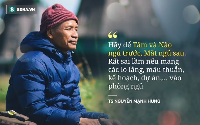 TS. Nguyễn Mạnh Hùng: Mang điện thoại vào phòng ngủ; xem ti vi; cởi trần khi ngủ? Sao bạn nỡ giết mình bằng cách đấy! - Ảnh 1.