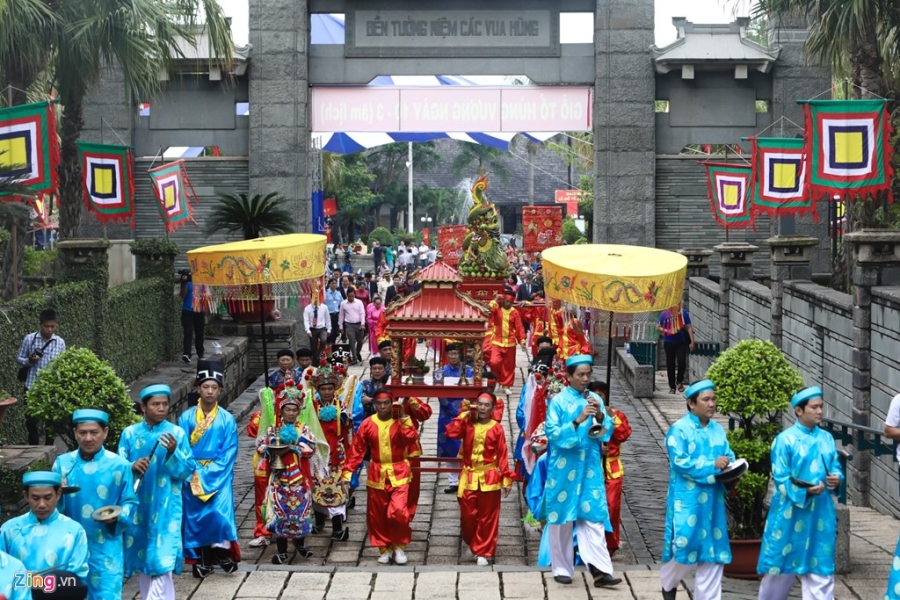 Hang nghin nguoi Sai Gon du le hoi tuong nho Vua Hung hinh anh 1