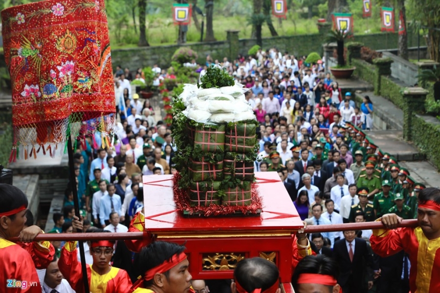 Hang nghin nguoi Sai Gon du le hoi tuong nho Vua Hung hinh anh 4