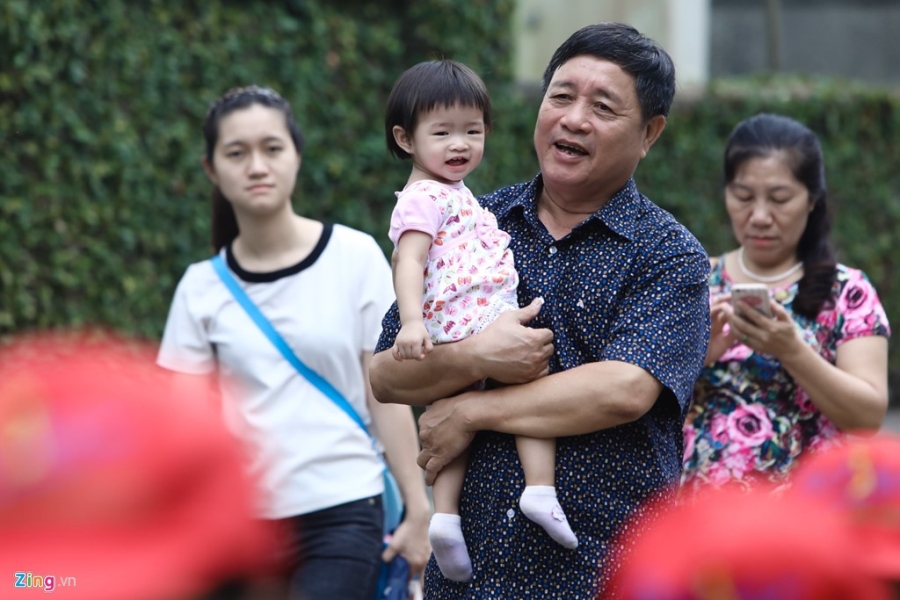 Hang nghin nguoi Sai Gon du le hoi tuong nho Vua Hung hinh anh 11