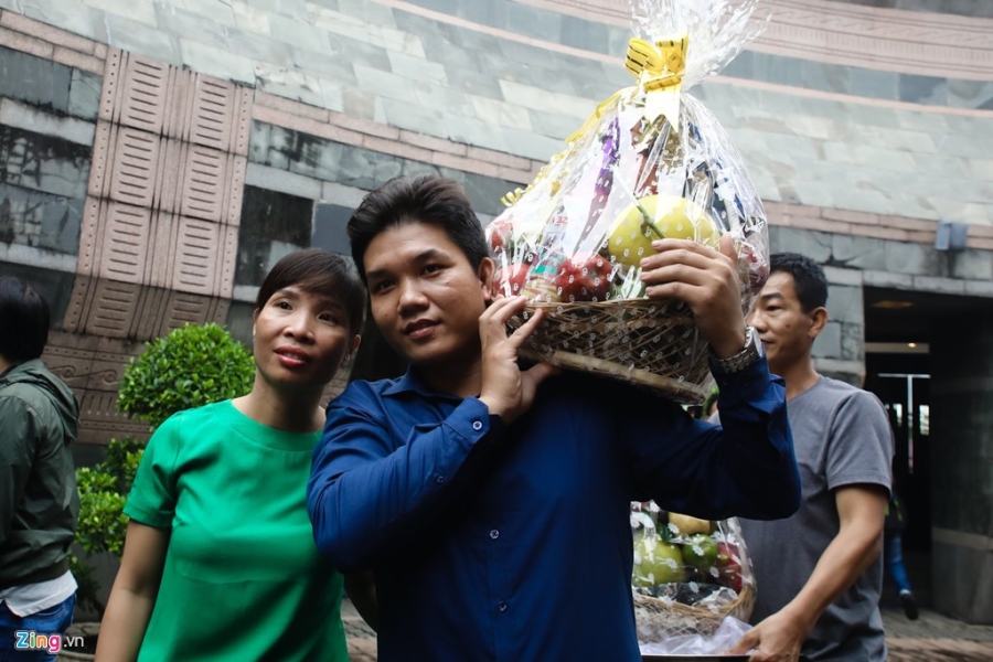 Hang nghin nguoi Sai Gon du le hoi tuong nho Vua Hung hinh anh 12