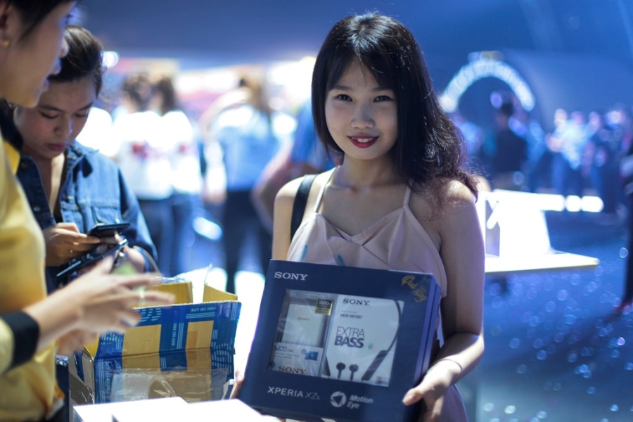 Le hoi trinh dien Sony Xperia XZs thu hut hang nghin ban tre Sai Gon hinh anh 11