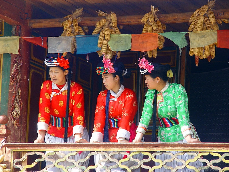 noi dan ong song chu yeu de... cung cap tinh trung hinh anh 3
