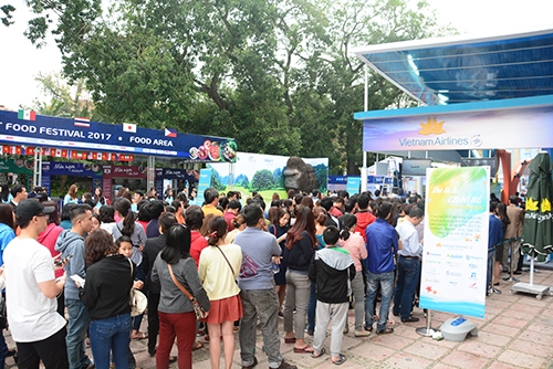 ve-may-bay-0-dong-tour-gia-re-mo-ban-tai-hoi-cho-du-lich-quoc-te
