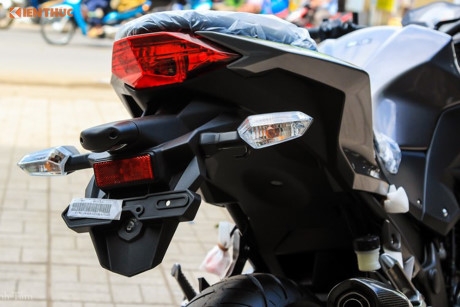 Kawasaki Z300 ABS 2017 'chot gia' 139 trieu tai Viet Nam - Anh 7