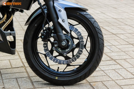 Kawasaki Z300 ABS 2017 'chot gia' 139 trieu tai Viet Nam - Anh 8