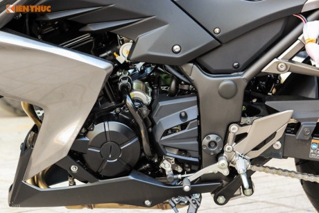 Kawasaki Z300 ABS 2017 'chot gia' 139 trieu tai Viet Nam - Anh 10