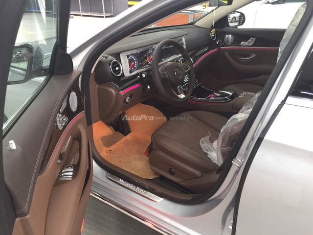 Lộ diện Mercedes-Benz E250 lắp ráp trong nước, giá chỉ 2,479 tỉ Đồng - Ảnh 3.