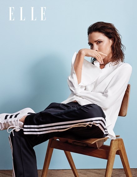 Victoria Beckham trẻ đẹp không tì vết ở tuổi tứ tuần ảnh 3