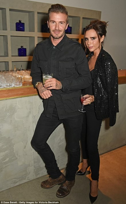Victoria Beckham trẻ đẹp không tì vết ở tuổi tứ tuần ảnh 5