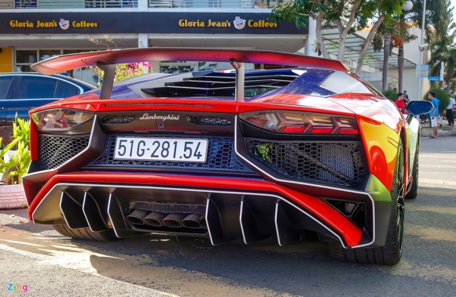 Chi tiet ngoai that sieu xe 35 ty cua Minh Nhua moi doi mau hinh anh 5