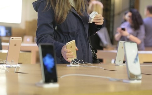 Giới buôn iPhone xách tay tại Việt Nam náo loạn vì bị Apple 'trừng phạt' - ảnh 3
