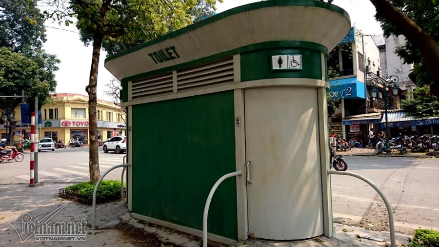 nhà vệ sinh, nhà vệ sinh công cộng