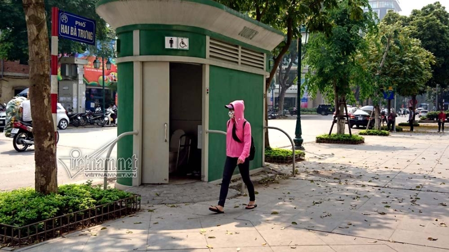 nhà vệ sinh, nhà vệ sinh công cộng