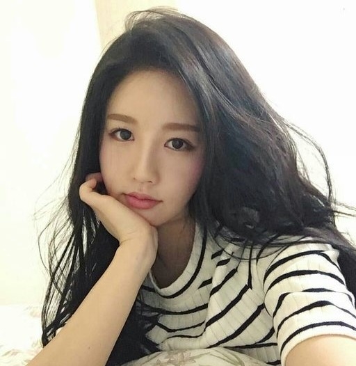 Dan mang tim kiem co giao day Toan xinh nhu hot girl hinh anh 8