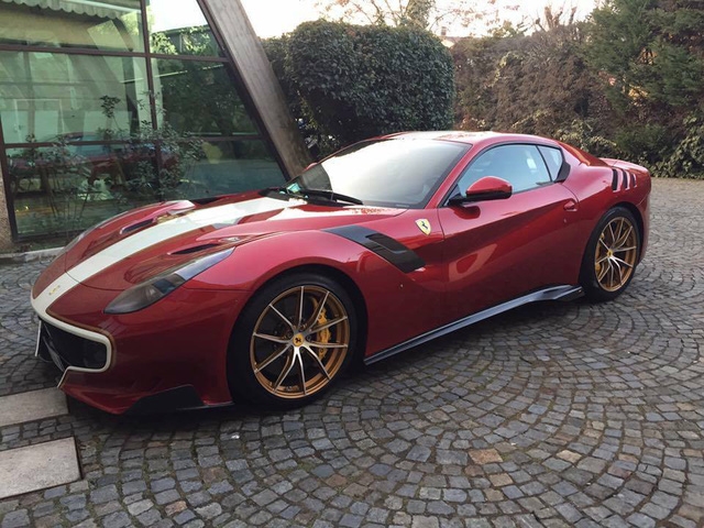 Hàng hiếm Ferrari F12tdf màu lạ xuất hiện tại Cộng hòa Séc - Ảnh 3.