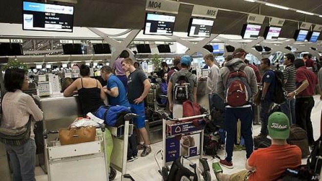 Hơn 1.000 người Thái mắc kẹt ở sân bay do bị lừa đảo