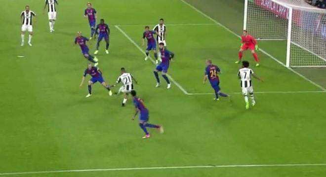 Huyen thoai MU si nhuc cau thu Barca sau that bai hinh anh 2