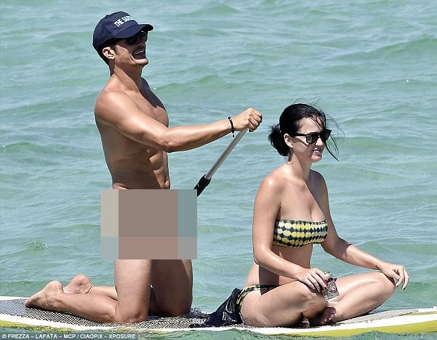Orlando Bloom lan dau noi ve su co anh nude dinh dam hinh anh 1