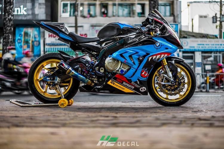 Sieu moto BMW S1000RR khoe 