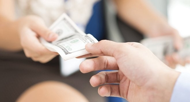 Kết quả hình ảnh cho cho bạn mượn tiền