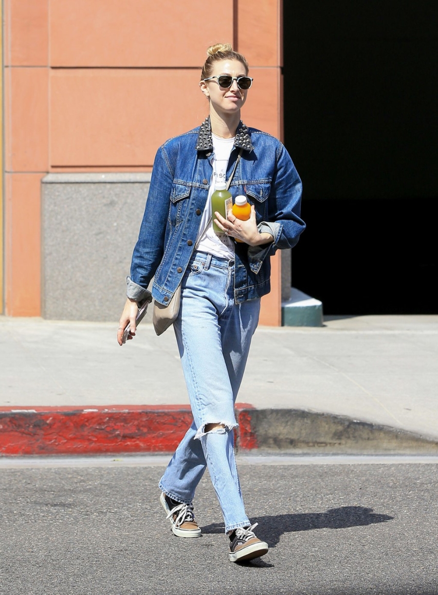 Denim jacket, mon do khong the thieu mua xuan he hinh anh 9