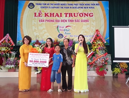  Mang cái tên Trái tim Việt Nam nhưng lại chuyên đi lừa tiền của người nghèo. 