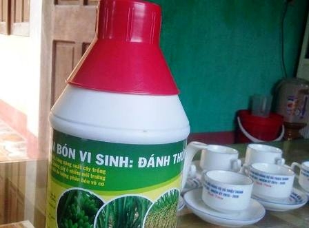  Những sản phẩm mà lãnh đạo trung tâm này dùng để lừa đảo nhiều người nông dân. 