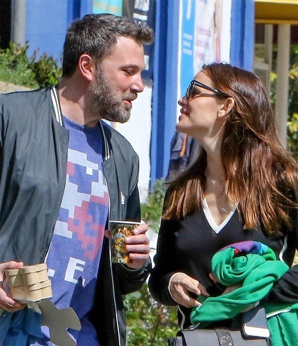 No luc han gan that bai, vo chong Ben Affleck chinh thuc ly hon hinh anh 2