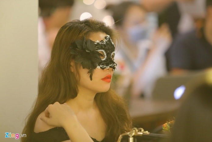 Gioi tre Ha thanh hen ho giau mat trong ngay Valentine den hinh anh 5