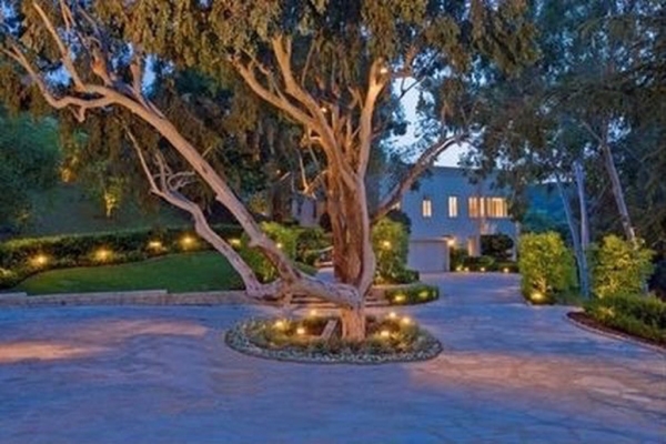 katy-perry-tau-biet-thu-dat-do-sau-khi-chia-tay-orlando-bloom-3
