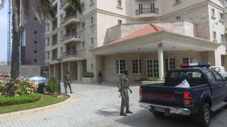 nigeria: tim thay 1.000 ti tien mat o can nha bo hoang hinh anh 1