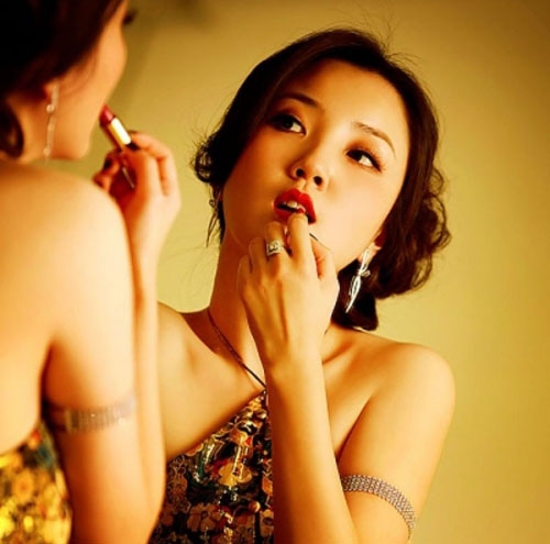 he lo nguyen nhan vi sao trai dep thuong thich lay… vo xau - 1