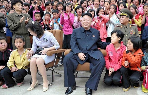 vợ Kim Jong Un, chân dung, Ri Sol Ju, Kim Jong Un