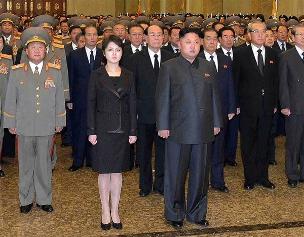 vợ Kim Jong Un, chân dung, Ri Sol Ju, Kim Jong Un
