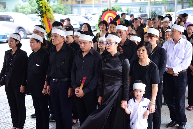 nghe-si-ha-noi-dau-buon-den-tien-biet-nsut-duy-thanh-2