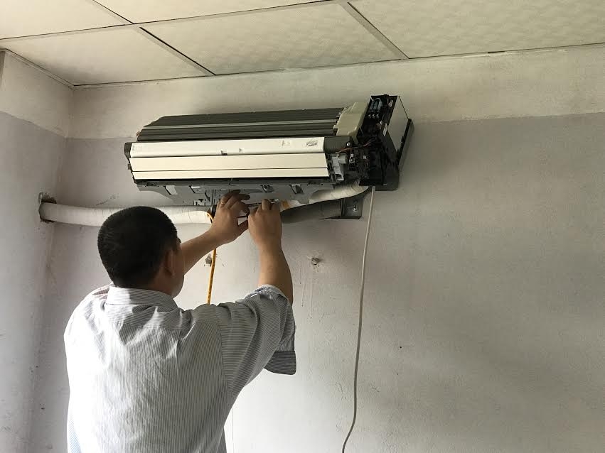 thợ sửa điều hòa, mánh kiếm tiền, điều hòa, nắng nóng, mua điều hòa