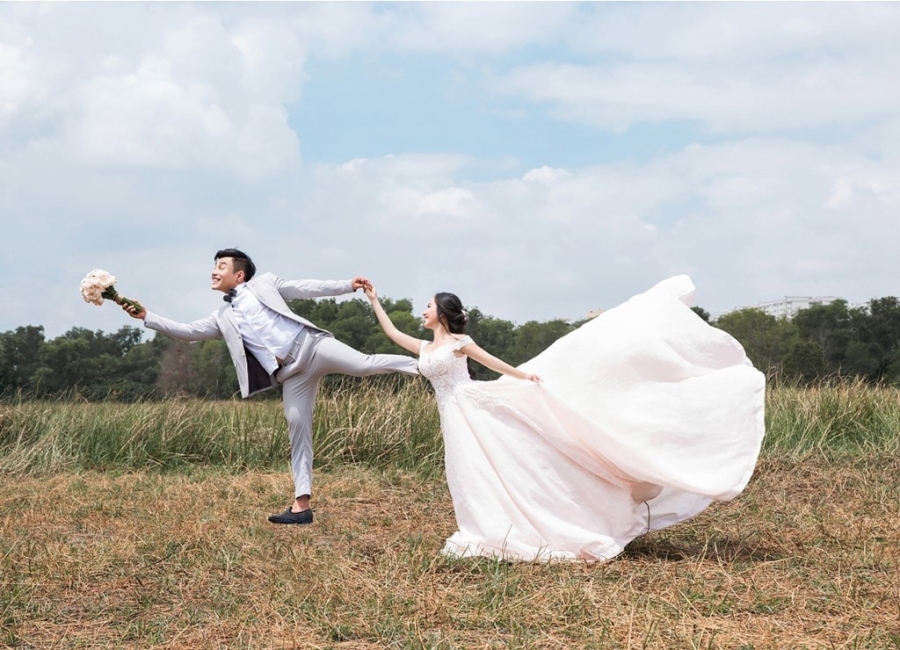 Anh cuoi hai huoc, lang man cua Le Duong Bao Lam va vo 9X hinh anh 2