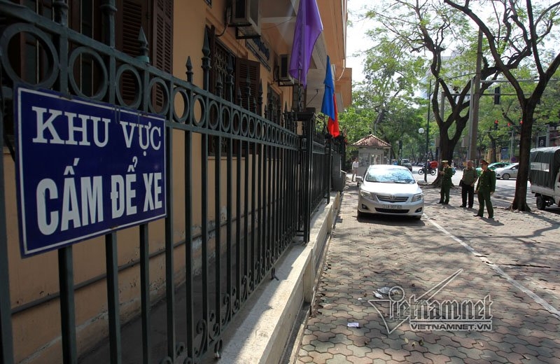 giành vỉa hè, đòi lại vỉa hè, lấn chiếm vỉa hè, vỉa hè Hà Nội