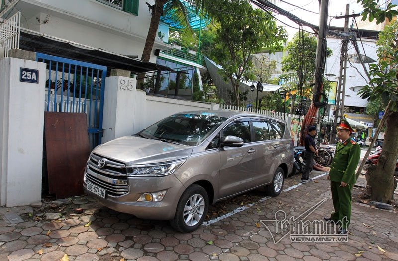 giành vỉa hè, đòi lại vỉa hè, lấn chiếm vỉa hè, vỉa hè Hà Nội