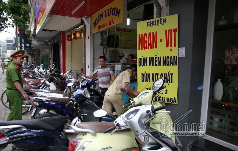 giành vỉa hè, đòi lại vỉa hè, lấn chiếm vỉa hè, vỉa hè Hà Nội