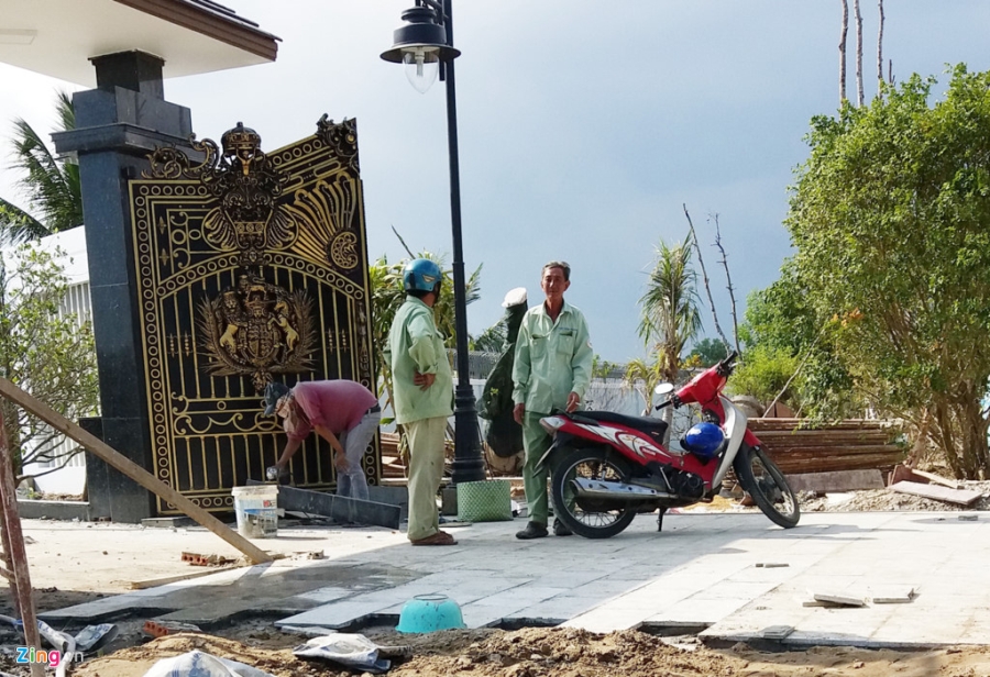 Ben trong khu biet thu rong 6.500 m2 xay trai phep cua TGD o Soc Trang hinh anh 12