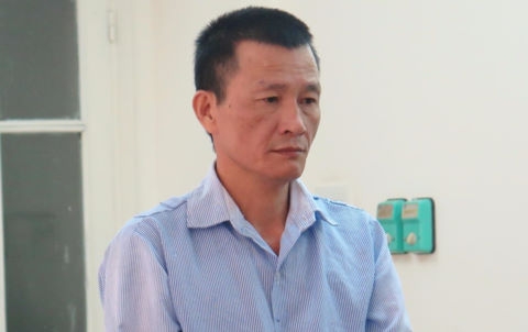 Pham toi giet nguoi sau khi duoi bat ke trom xe cua vo hinh anh