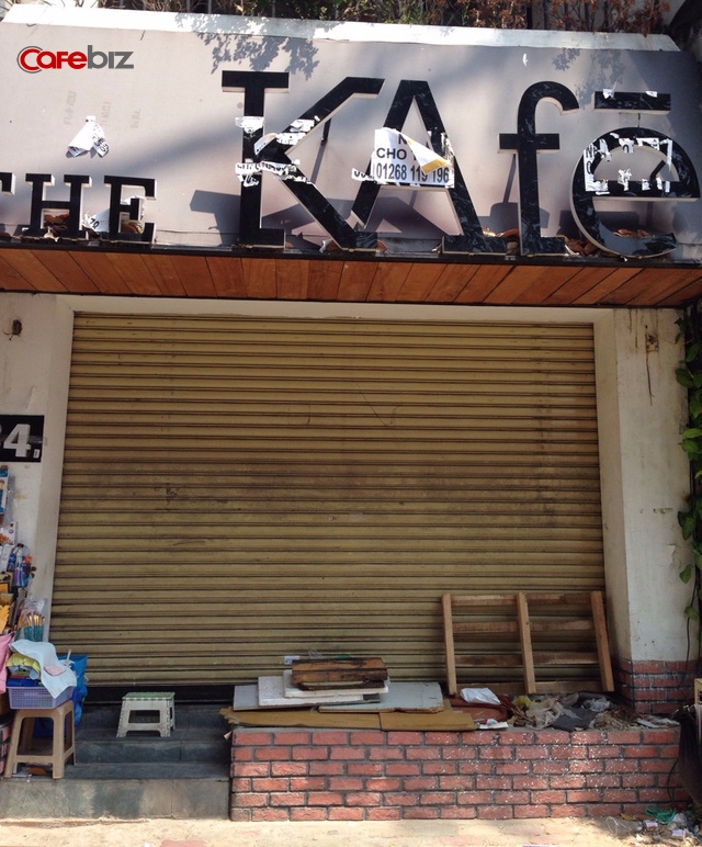 Một người dân sống gần đó cho biết The KAfe tại 34 Lê Lợi đã đóng cửa được khoảng 3-4 tháng. Ảnh: Thế Trần. 