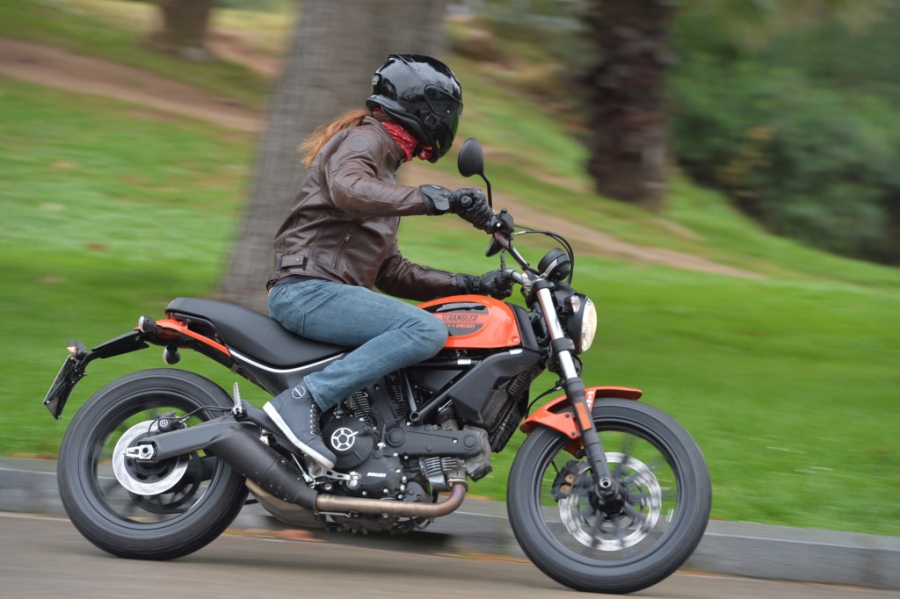 5 mau moto tam trung kieu co dien dang lua chon hinh anh 2